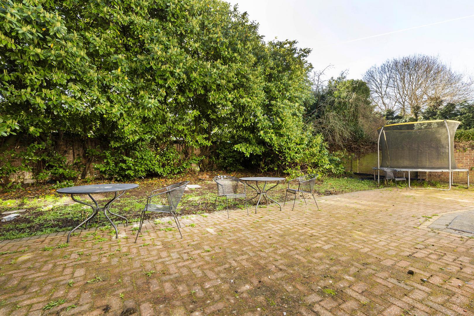 Grand home with off street parking Holden Road, North Finchley